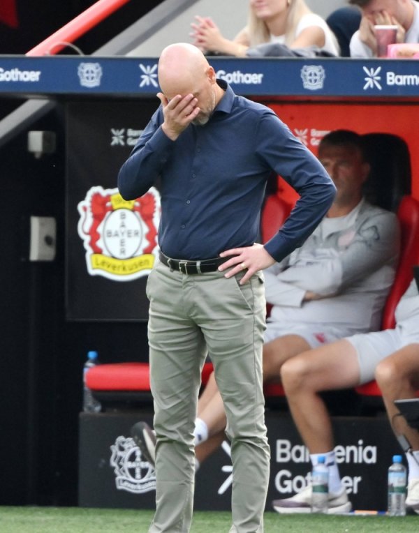 新富策略 德媒鸣不平：夏窗做了30笔交易，药厂交给滕哈赫独一无二的烂摊子